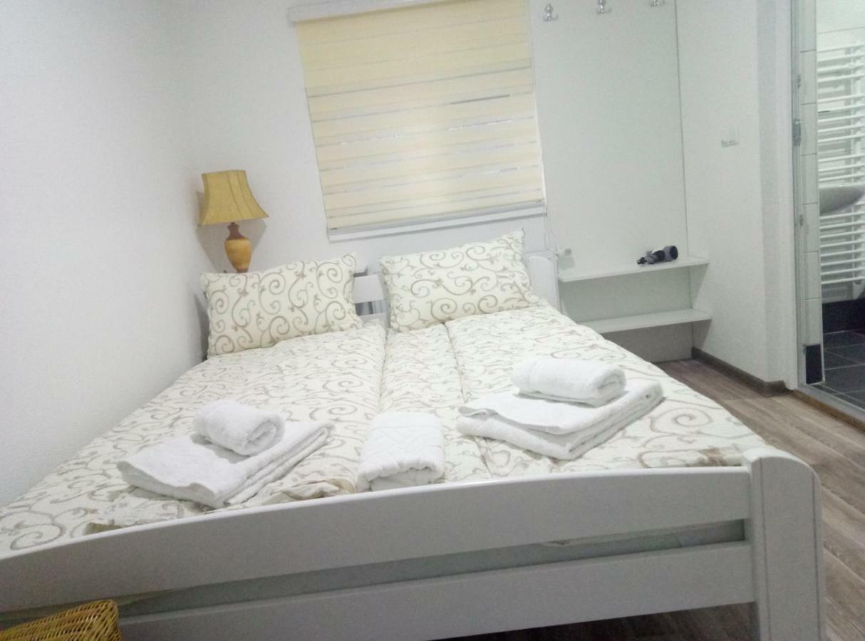 Apartments&Rooms Mido Visoko Eksteriør bilde