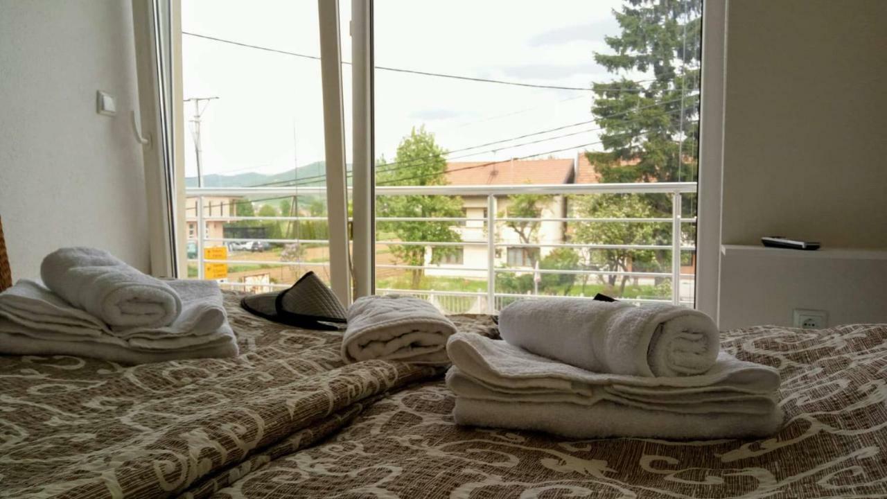 Apartments&Rooms Mido Visoko Eksteriør bilde