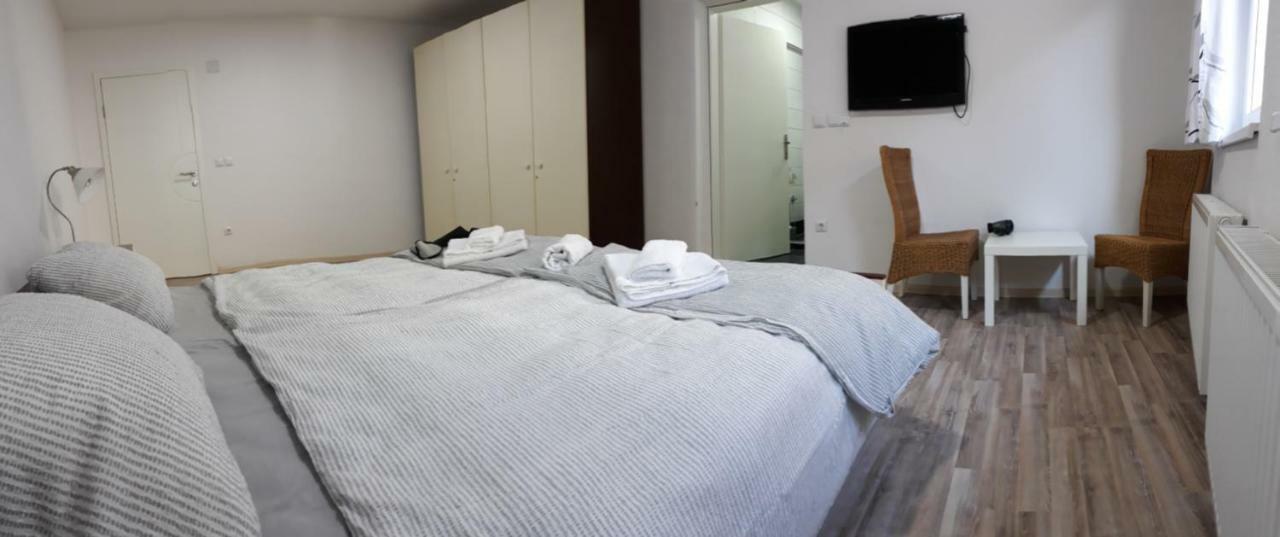 Apartments&Rooms Mido Visoko Eksteriør bilde